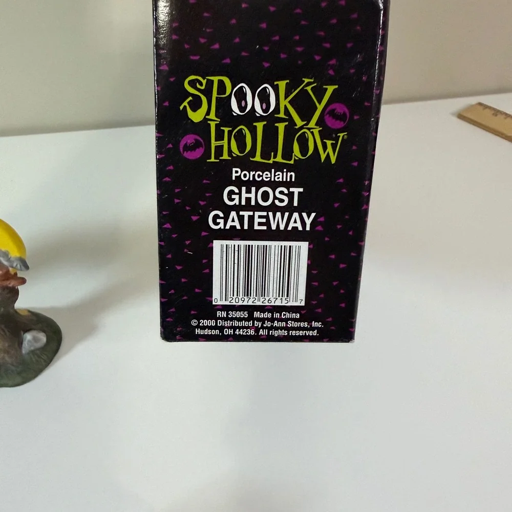 Spooky Hollow Ghost Gateway Halloween Decor Porcelain Village Accessory Novelty
